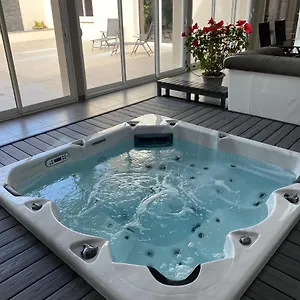 https://lalbizia.hotels-rhonealpes.com